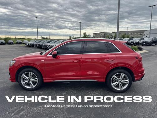 2022 Audi Q3 45 S line Premium