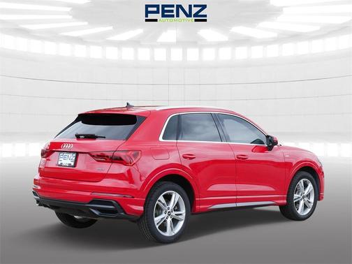 2022 Audi Q3 45 S line Premium
