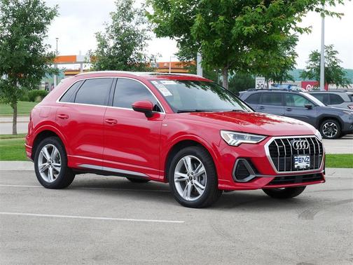 2022 Audi Q3 45 S line Premium