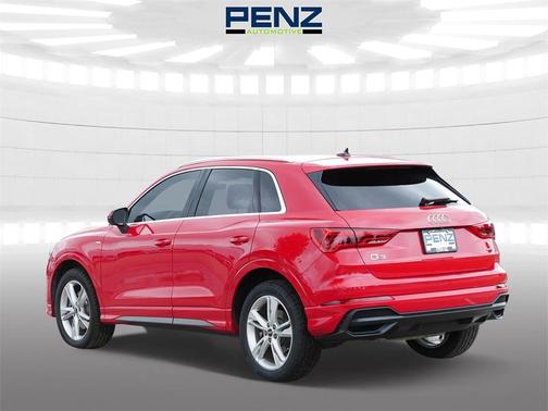 2022 Audi Q3 45 S line Premium
