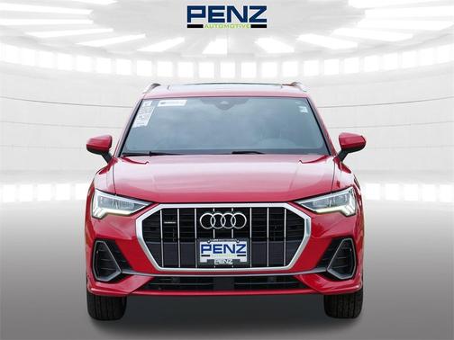 2022 Audi Q3 45 S line Premium