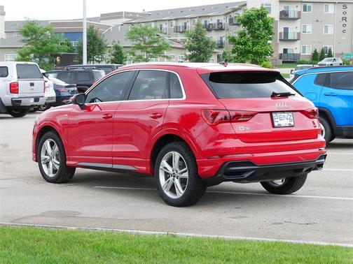 2022 Audi Q3 45 S line Premium