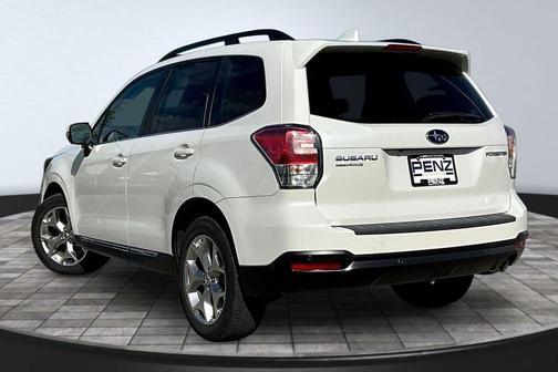 Crystal White Pearl 2018 Subaru Forester 2.5i Touring