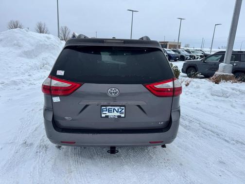 2015 Toyota Sienna LE