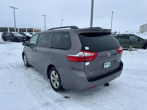 2015 Toyota Sienna LE