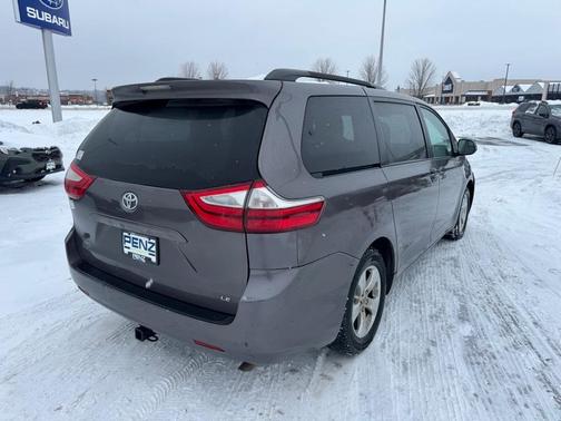 2015 Toyota Sienna LE