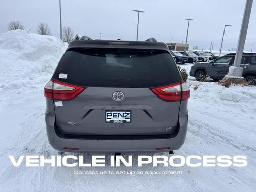 2015 Toyota Sienna LE