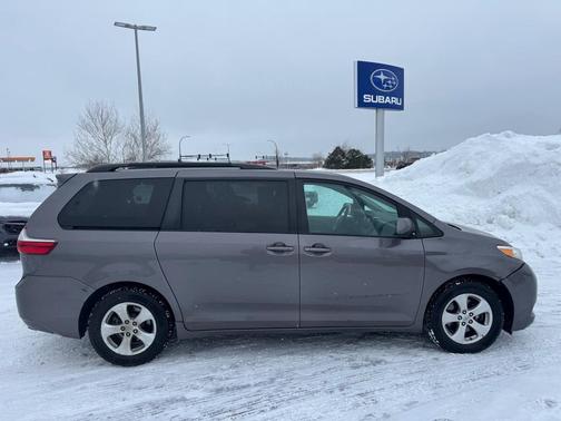 2015 Toyota Sienna LE