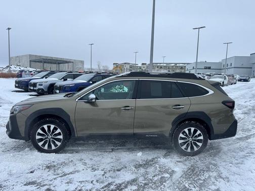 2023 Subaru Outback Touring