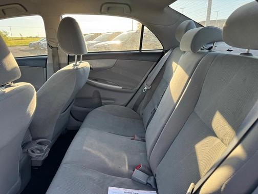 2012 Toyota Corolla LE