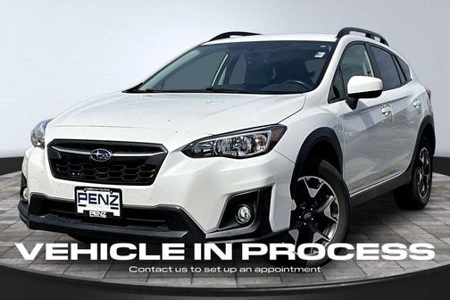Crystal White Pearl 2019 Subaru Crosstrek 2.0i Premium