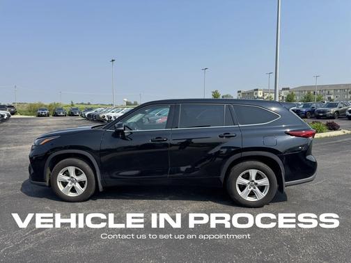 2022 Toyota Highlander LE