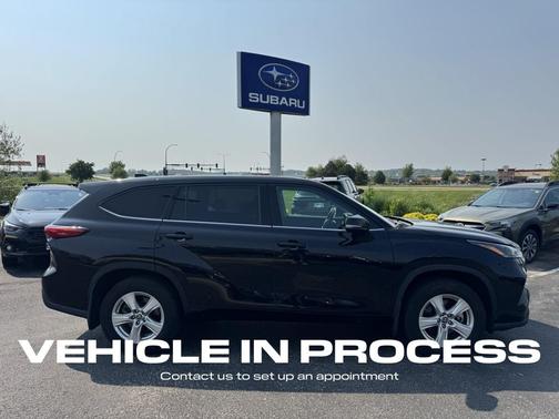 2022 Toyota Highlander LE