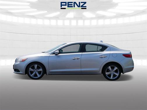 2014 Acura ILX 2.0L w/Premium Package