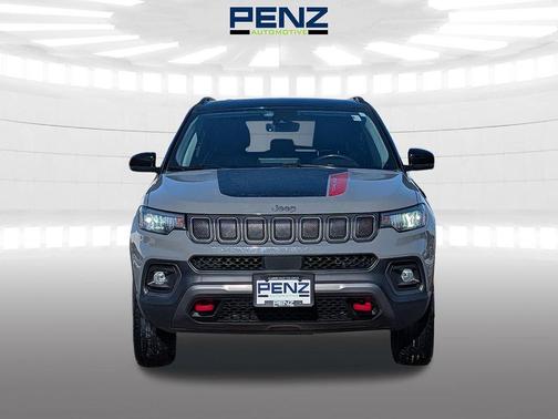 Gray 2022 Jeep Compass Trailhawk