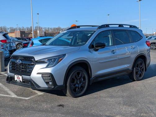 Silver 2025 Subaru Ascent Onyx Edition Touring