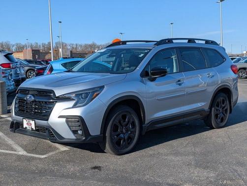 Silver 2025 Subaru Ascent Onyx Edition Touring