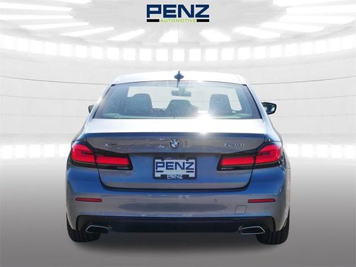 2022 BMW 530 i xDrive