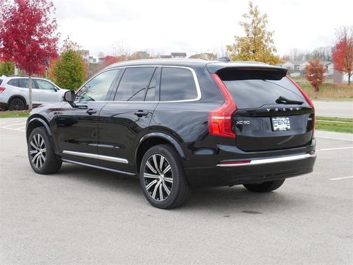 2025 Volvo XC90 B6 Plus 7-Seater