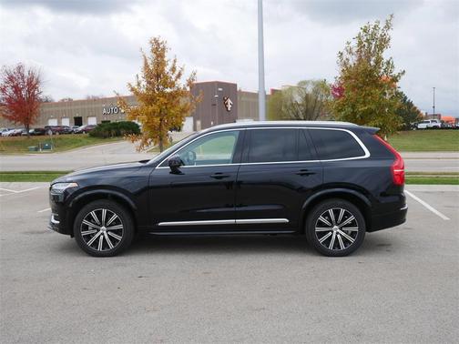 2025 Volvo XC90 B6 Plus 7-Seater
