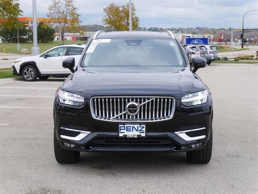 2025 Volvo XC90 B6 Plus 7-Seater