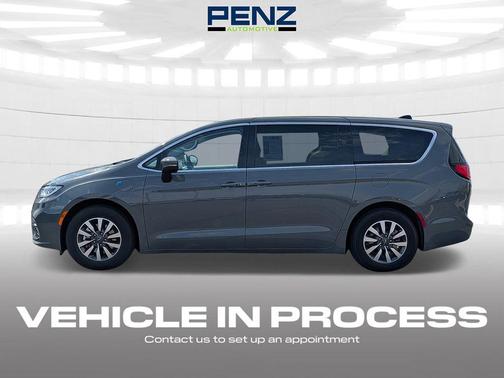 Gray 2023 Chrysler Pacifica Hybrid Touring L