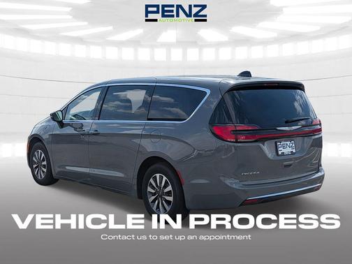 Gray 2023 Chrysler Pacifica Hybrid Touring L