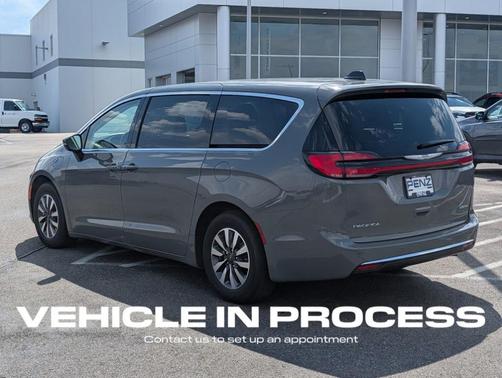Gray 2023 Chrysler Pacifica Hybrid Touring L