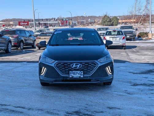 2020 Hyundai IONIQ Hybrid SE