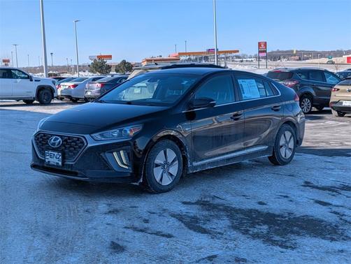 2020 Hyundai IONIQ Hybrid SE