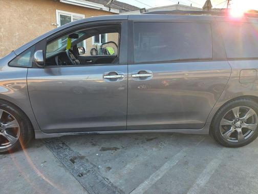 2017 Toyota Sienna SE