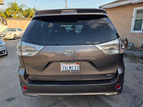 2017 Toyota Sienna SE