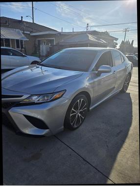 2020 Toyota Camry SE