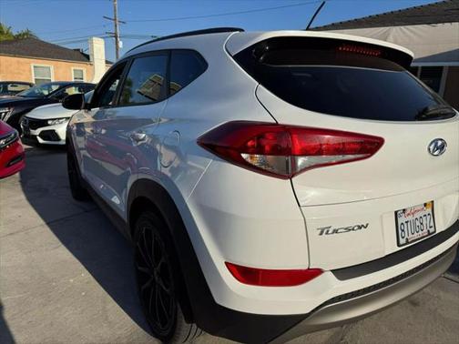 2017 Hyundai TUCSON Night