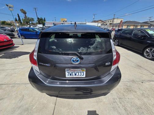 Magnetic Gray Metallic 2016 Toyota Prius c Three