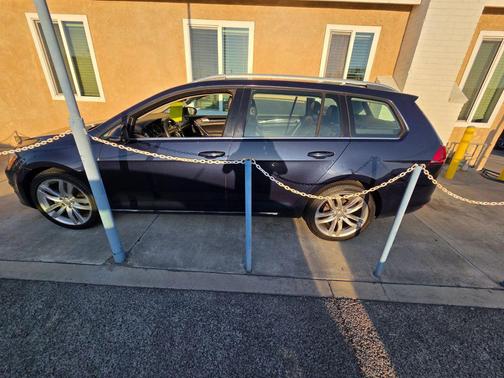 2016 Volkswagen Golf SportWagen TSI SEL 4-Door