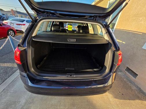 2016 Volkswagen Golf SportWagen TSI SEL 4-Door