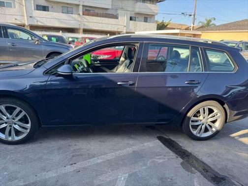 2016 Volkswagen Golf SportWagen TSI SEL 4-Door