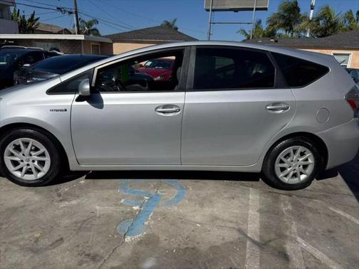 2014 Toyota Prius v Two
