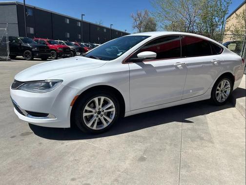 2016 Chrysler 200 Limited