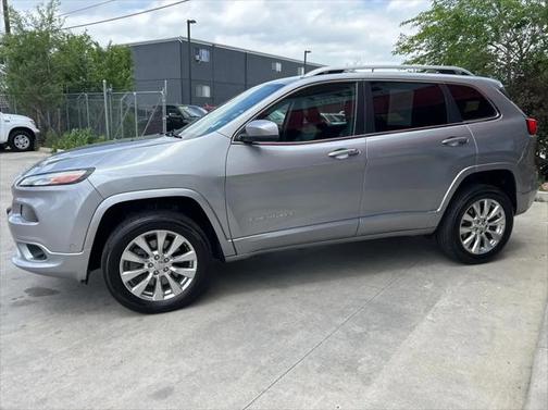2017 Jeep Cherokee Overland