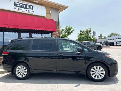 2014 Toyota Sienna XLE