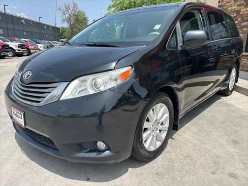 2014 Toyota Sienna XLE