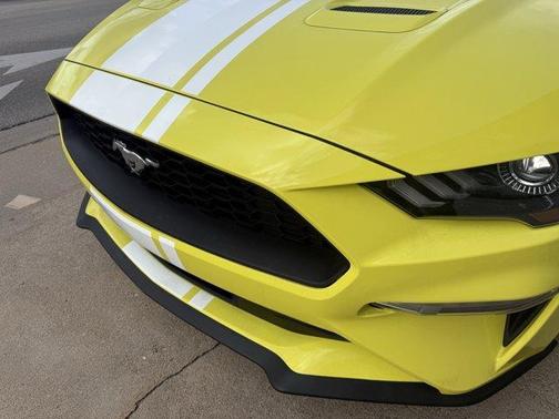 2021 Ford Mustang EcoBoost