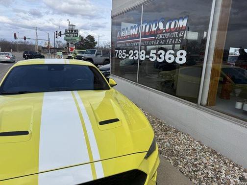 2021 Ford Mustang EcoBoost