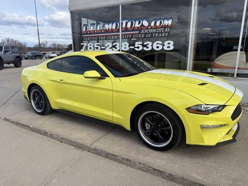 2021 Ford Mustang EcoBoost