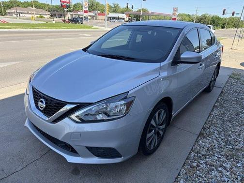 Brilliant Silver Metallic 2019 Nissan Sentra SV