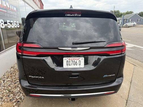 2022 Chrysler Pacifica Hybrid Touring L