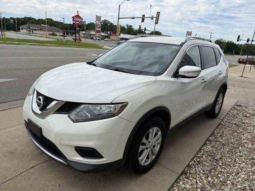 Moonlight White 2015 Nissan Rogue SV