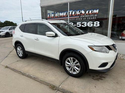 Moonlight White 2015 Nissan Rogue SV